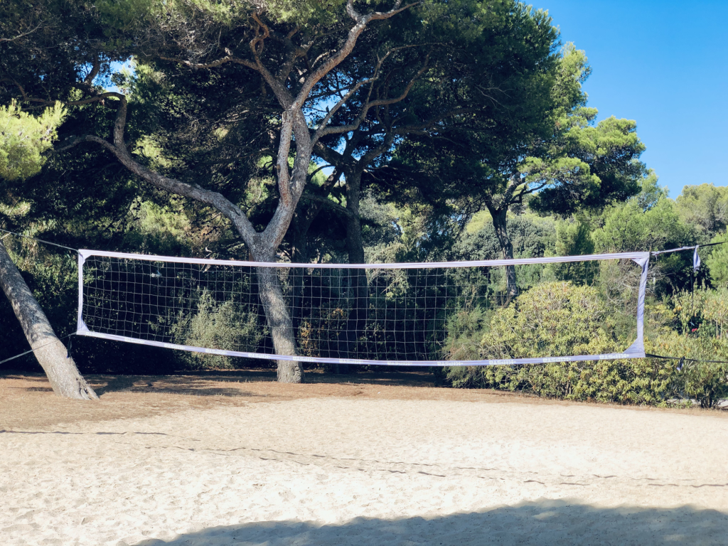 Terrain de Volley-Ball dans résidence de Giens